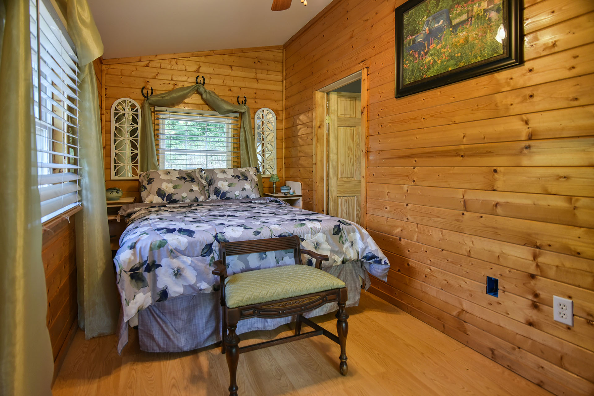Waterfront Campground, Glamping Trailing and Smoky Mountain Cabin Rental